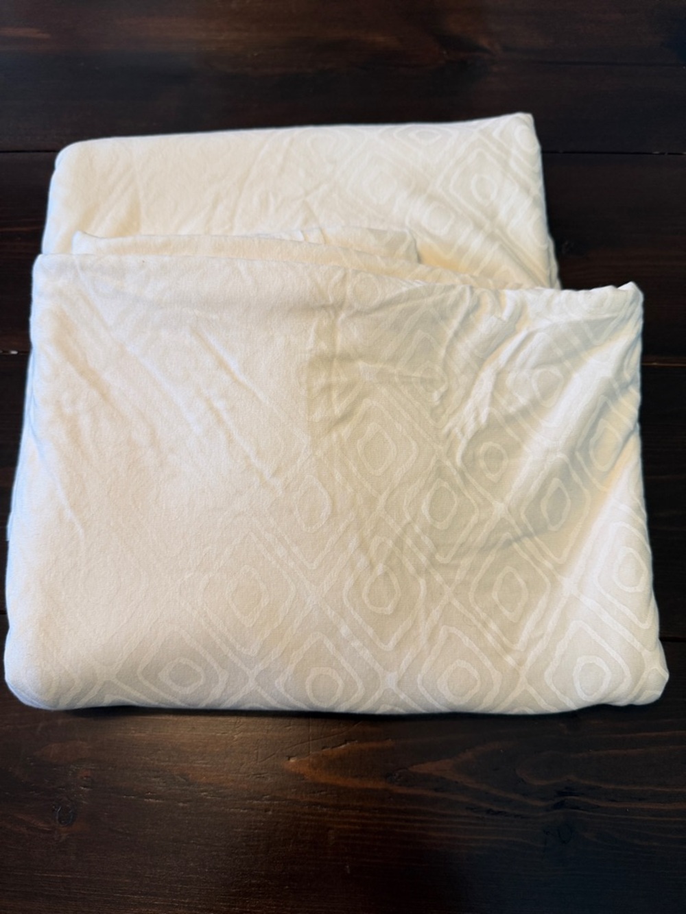 Patterned jersey knit fabric yardage